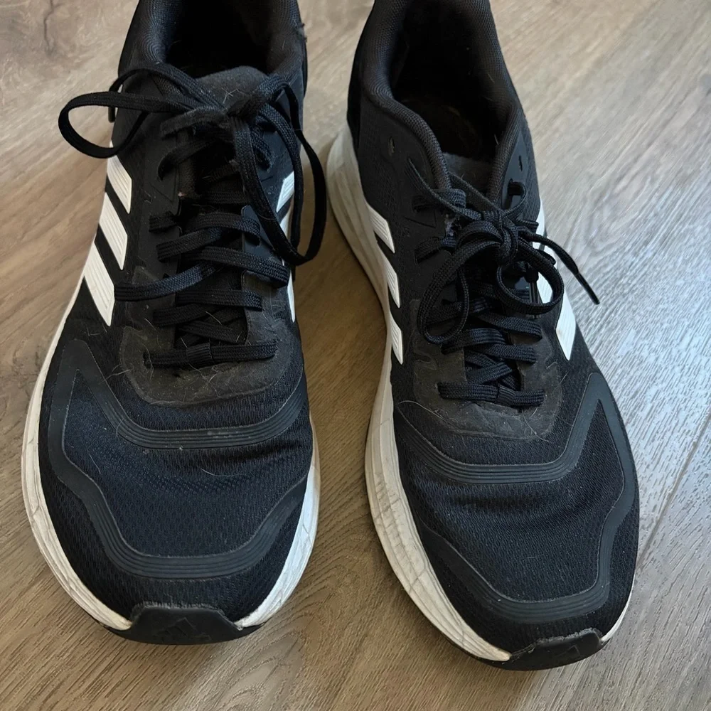 adidas sleek sneakers